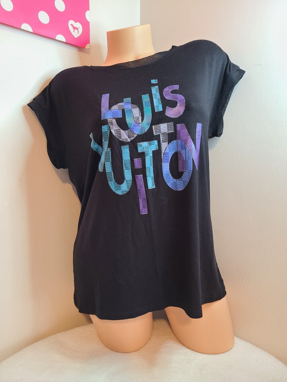 Tahari Black Short Sleeve Tee with Blue Purple Graphic Logo Size M